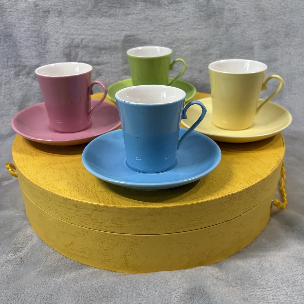 Vintage Classic Coffee & Tea Set 6 Cups and 6 Saucers in Round Box Vintage - NIB - Picture 4 of 10